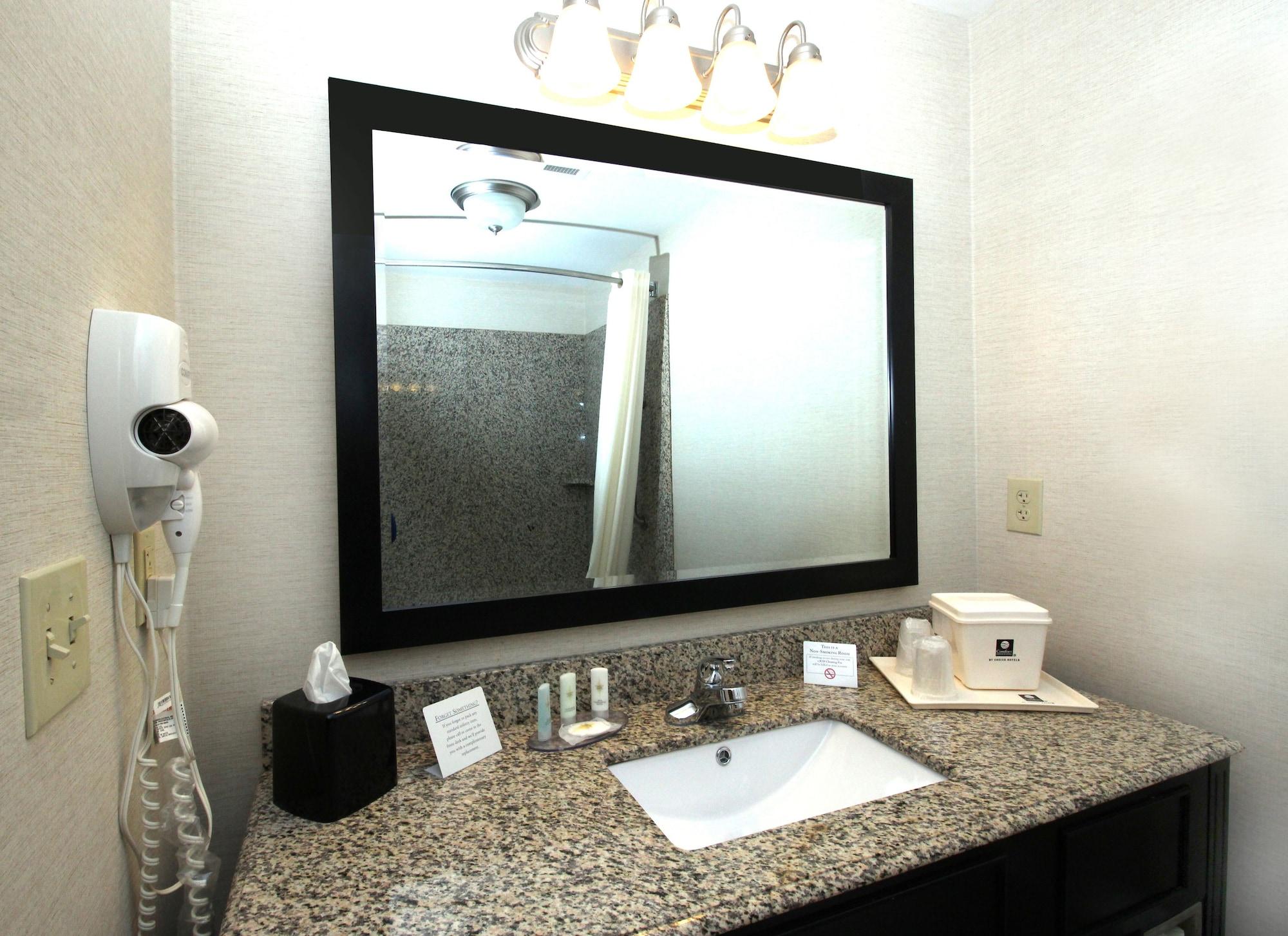 Comfort Inn & Suites Franklin East Bagian luar foto