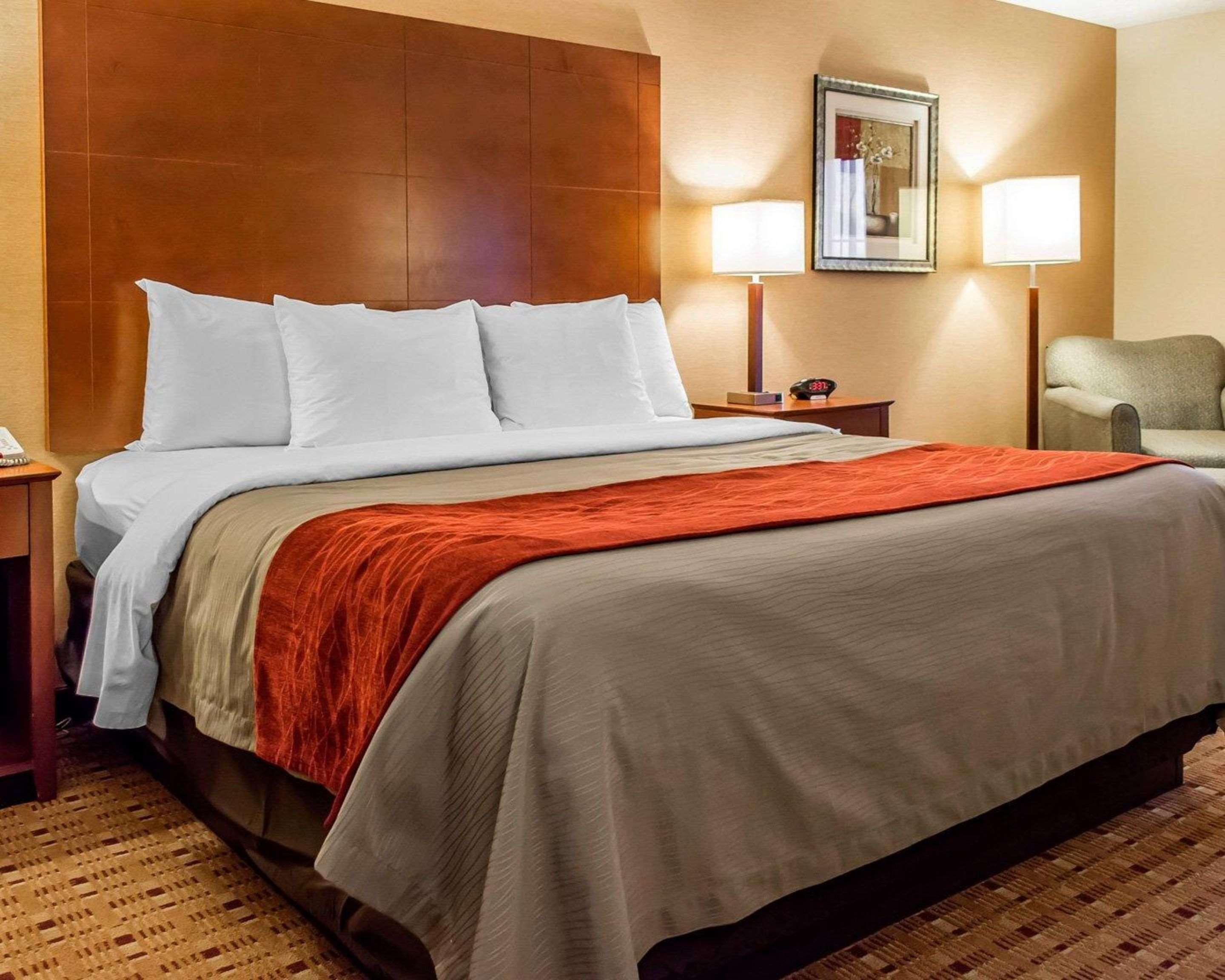 Comfort Inn & Suites Franklin East Bagian luar foto