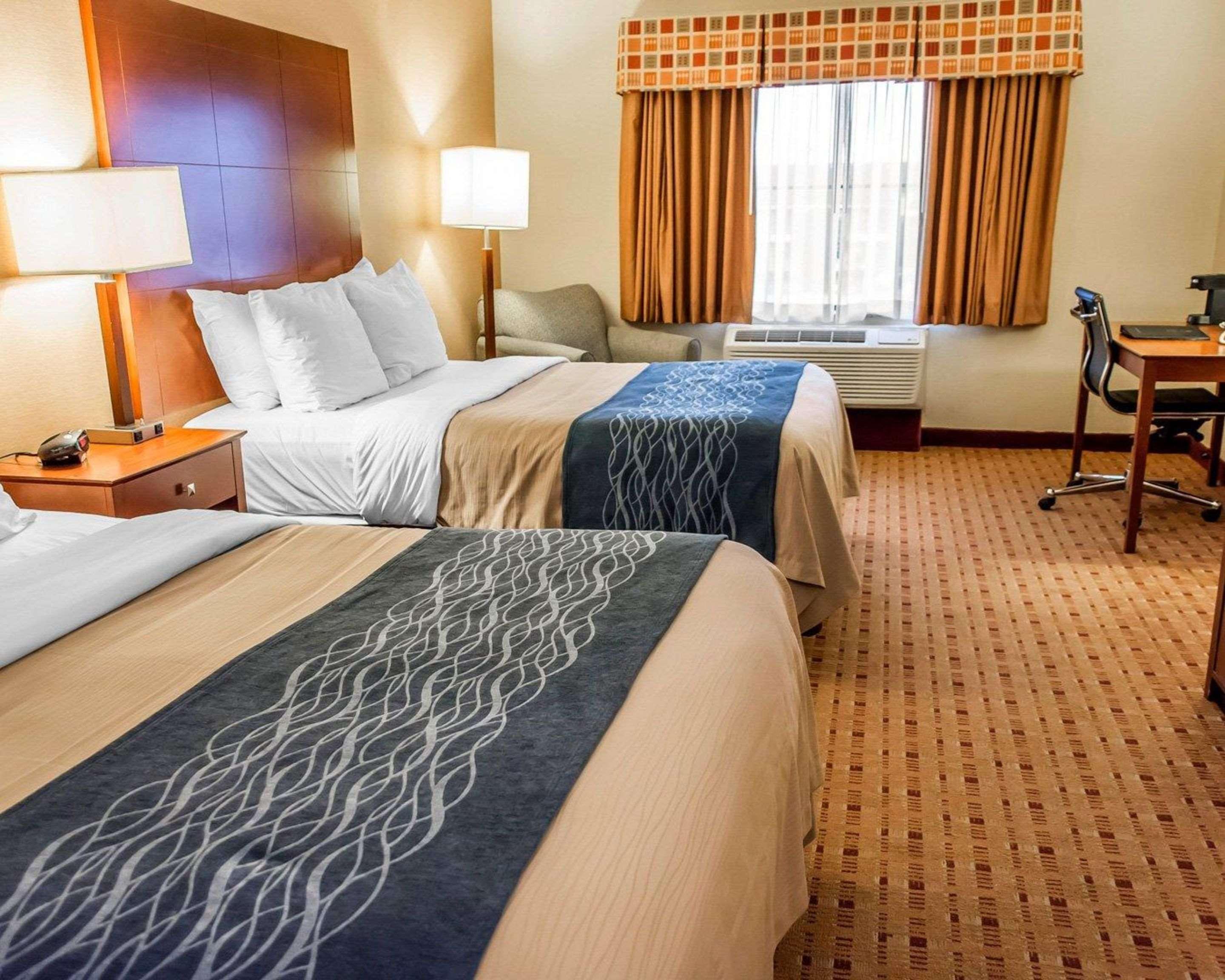 Comfort Inn & Suites Franklin East Bagian luar foto