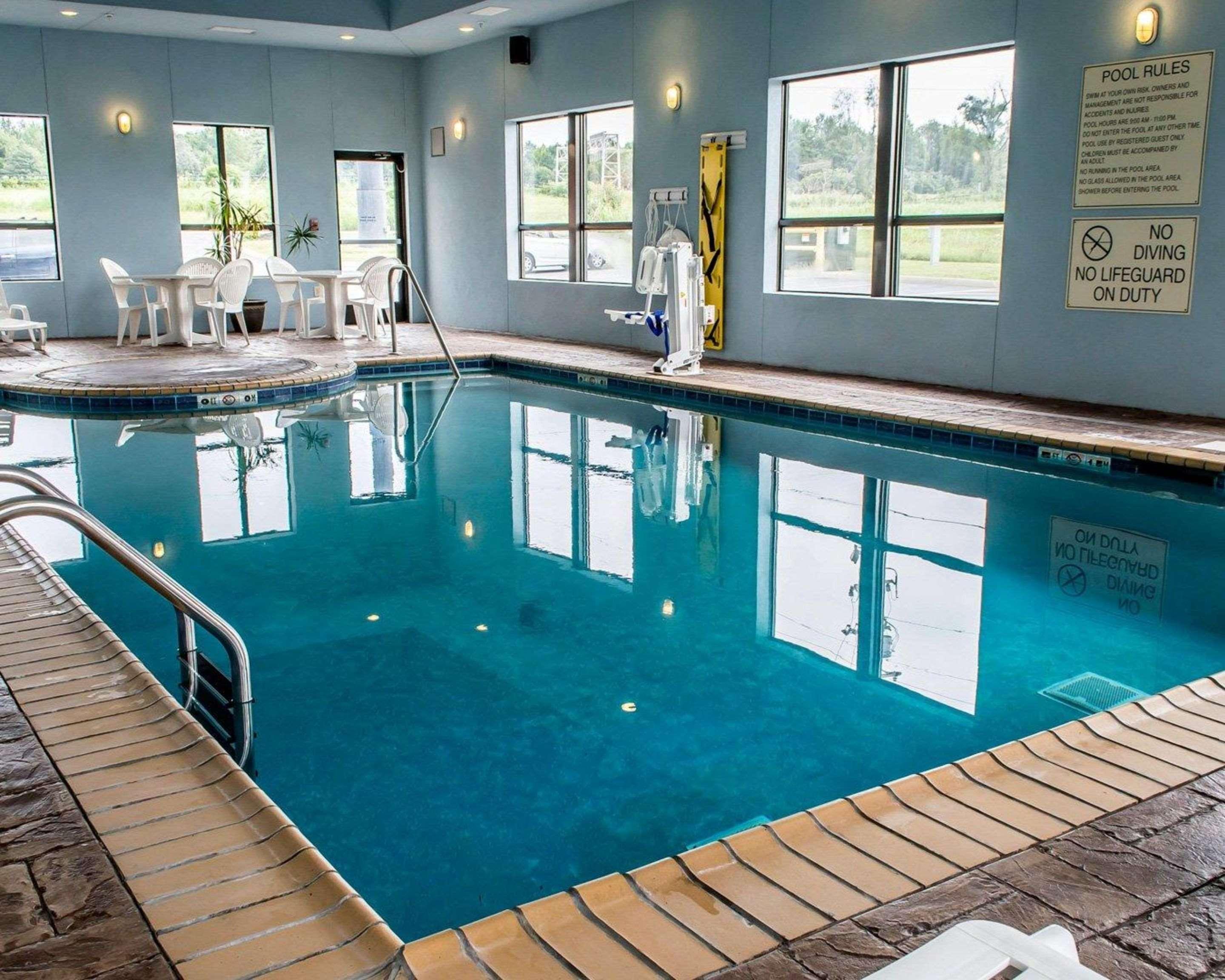 Comfort Inn & Suites Franklin East Bagian luar foto