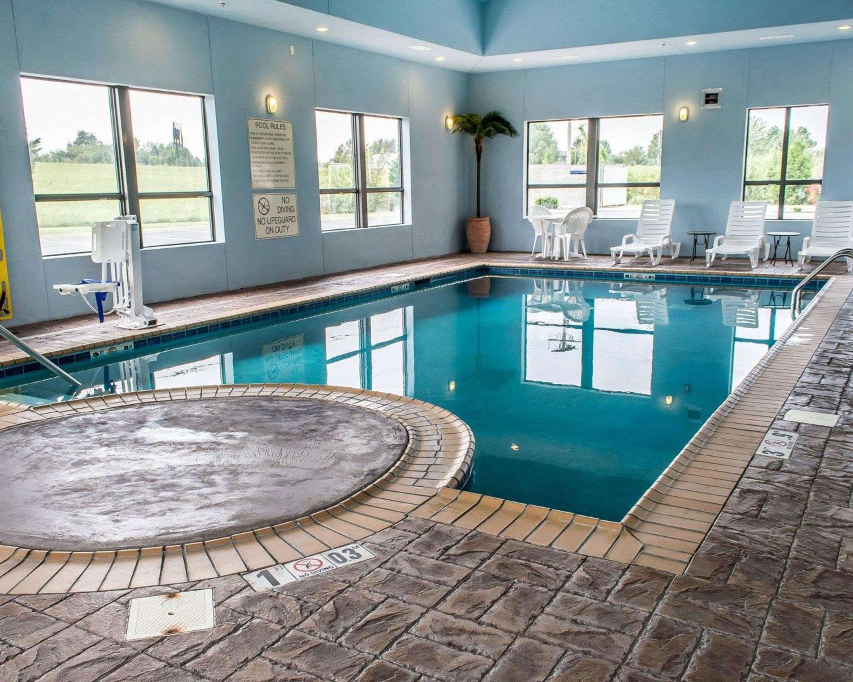 Comfort Inn & Suites Franklin East Bagian luar foto