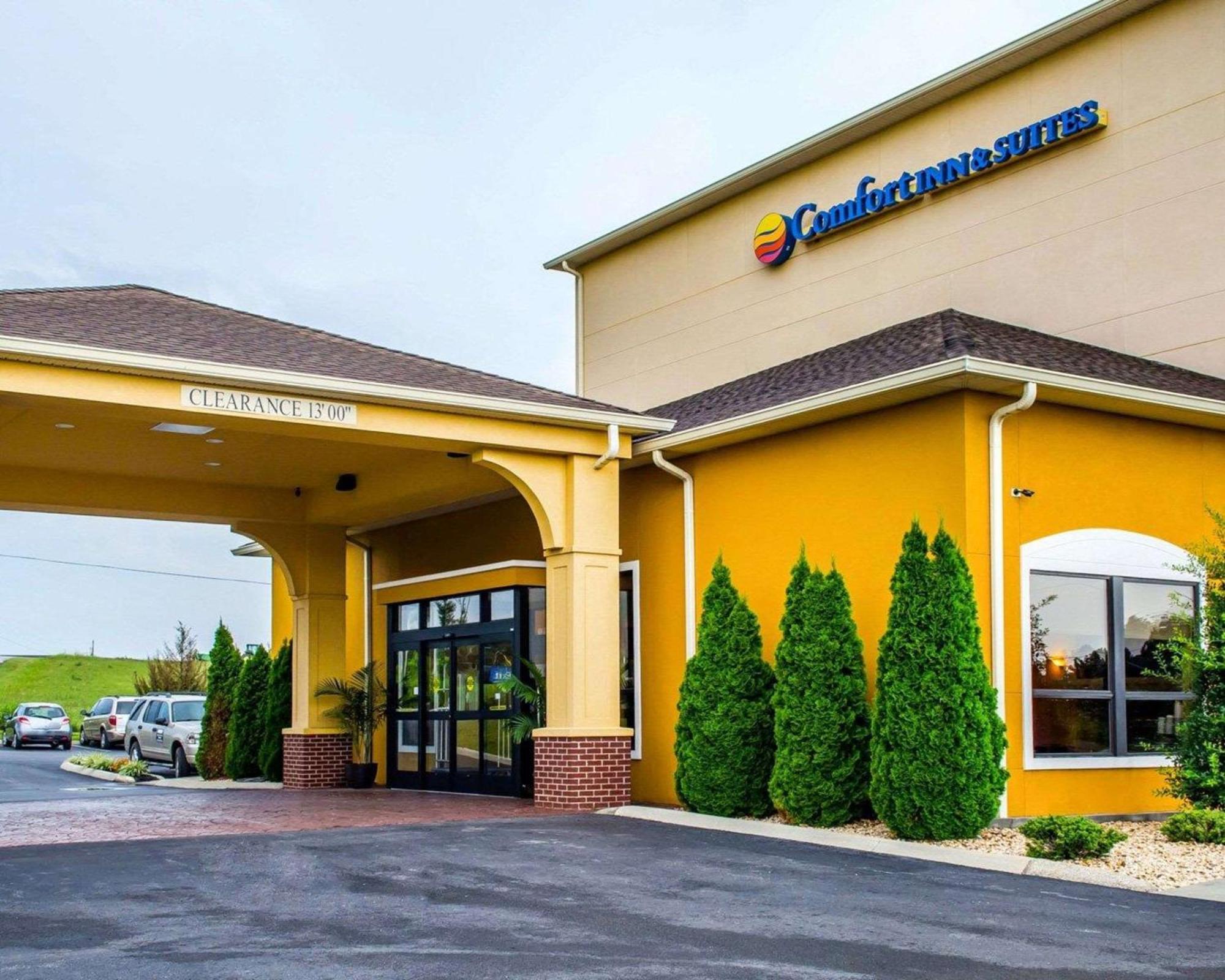 Comfort Inn & Suites Franklin East Bagian luar foto