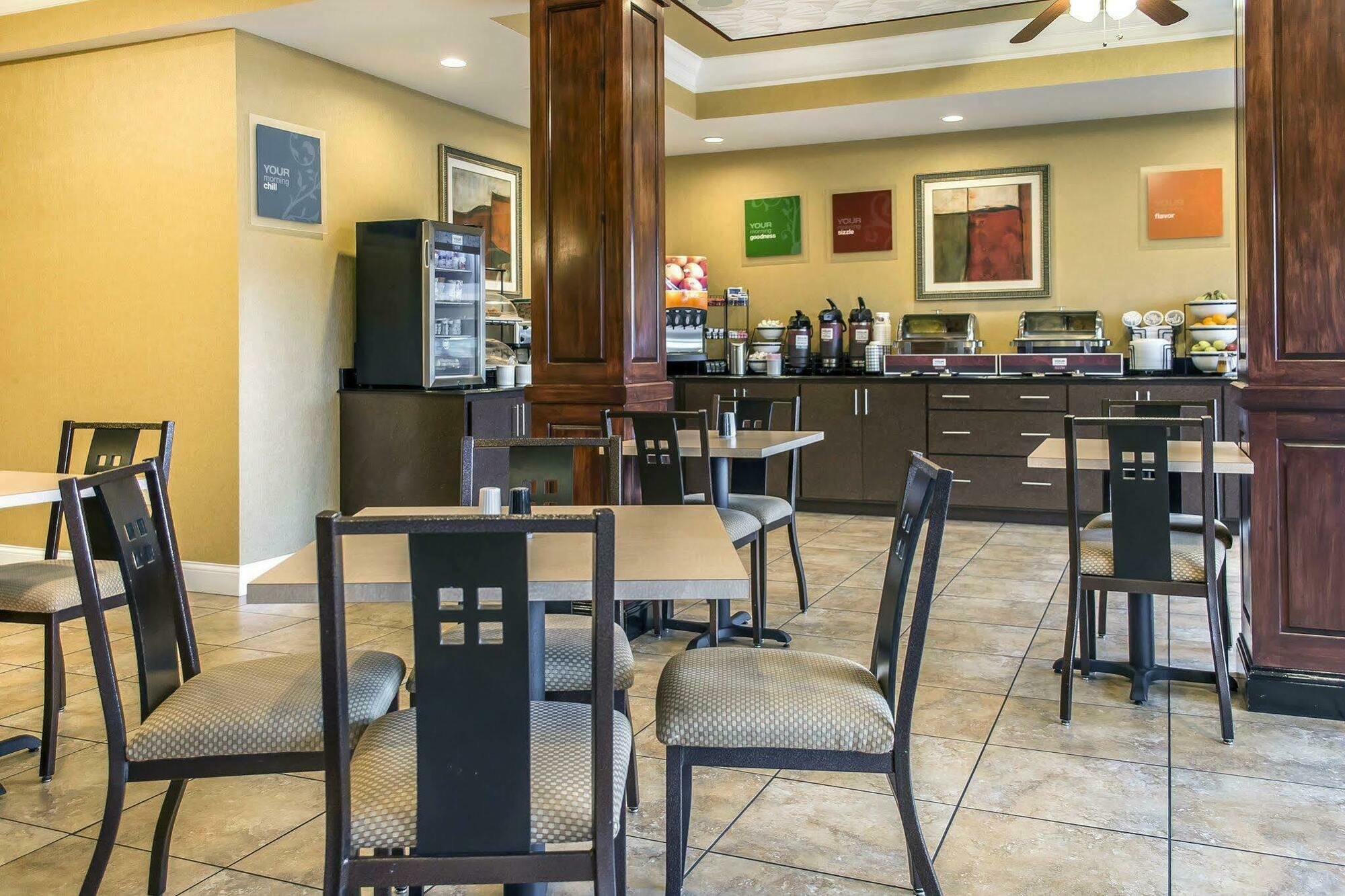 Comfort Inn & Suites Franklin East Bagian luar foto