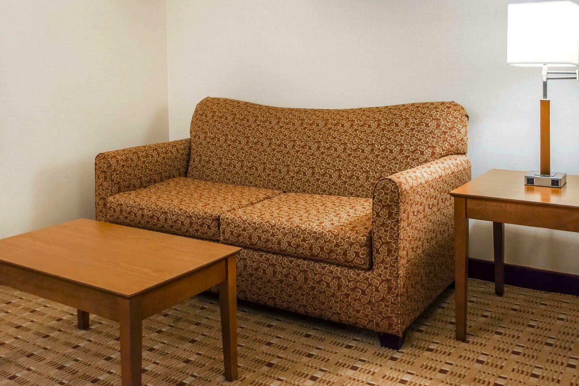 Comfort Inn & Suites Franklin East Bagian luar foto